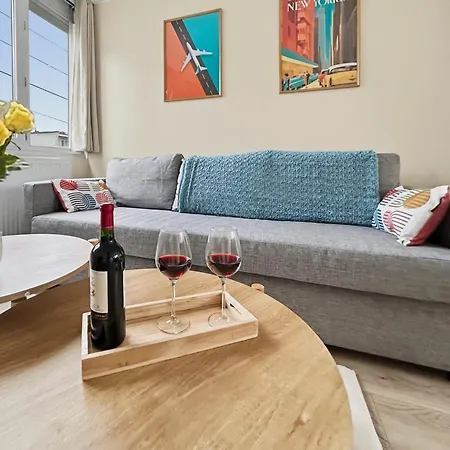 T4, Ideal Famille Ou Amis, Parking