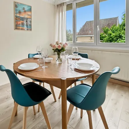 T4, Ideal Famille Ou Amis, Parking Daire